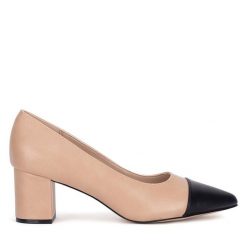 Czółenka Clara Barson. Brązowe czółenka damskie Clara Barson, bez wzorów, bez obcasa. Za 119.99 zł.