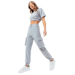 Spodnie sportowe damskie Justhype Sweat Crop T-Shirt-Cargo Joggers. Szare spodnie dresowe damskie Hype, xs, z bawełny. Za 209.99 zł.