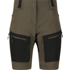 Damskie spodenki turystyczne Whistler Kodiak. Czarne szorty damskie WHISTLER, bez wzorów, sportowe. Za 367.50 zł.