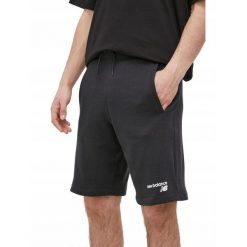 Spodenki dresowe męskie NEW BALANCE szorty bawełna. Szare szorty męskie New Balance, z bawełny, bez kołnierzyka. Za 176.00 zł.