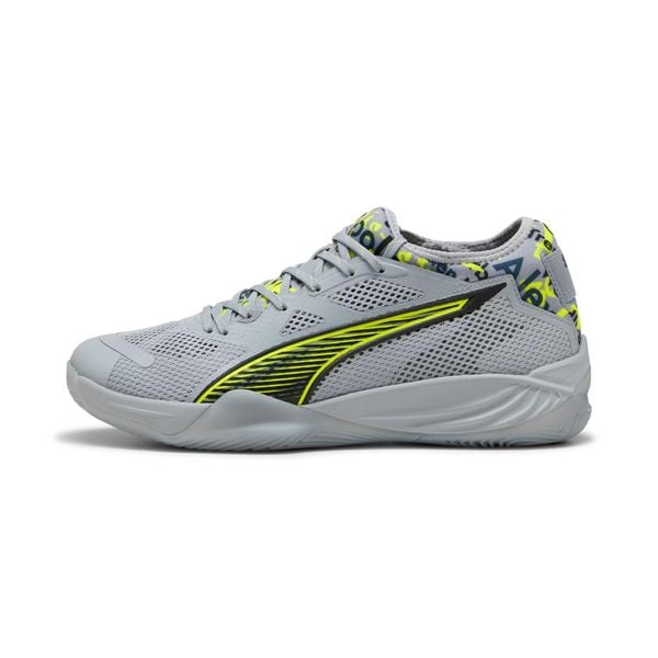 Buty halowe Puma Eliminate Nitro SQD 4 Berlin. Czarne buty sportowe na co dzień damskie Puma, bez wzorów, z gumy, na fitness i siłownię. Za 610.50 zł.