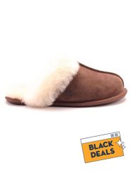 UGG Kapcie "Scuffette II" w kolorze brązowym z wełny jagnięcej rozmiar: 36. Brązowe kapcie damskie Ugg, z wełny. Za 193.24 zł.