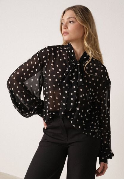 Czarna Półtransparentna Koszula w Groszki z Wiązaniem z Wiskozy i Bawełny Iamine. Czarne koszule damskie Born2be, m, bez wzorów, z bawełny, biznesowe, bez kołnierzyka, bez ramiączek. Za 109.99 zł.