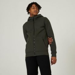 Bluza na zamek z kapturem męska Nyamba Gym & Pilates 520. Niebieskie bluzy sportowe męskie DOMYOS, bez wzorów, z bawełny, sportowe, bez kołnierzyka, bez ramiączek. W wyprzedaży za 129.99 zł.