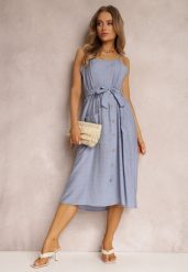 Niebieska Sukienka Hami. Niebieskie sukienki damskie Renee, l, z aplikacjami, z materiału, eleganckie, bez kołnierzyka, bez ramiączek, midi. W wyprzedaży za 59.49 zł.