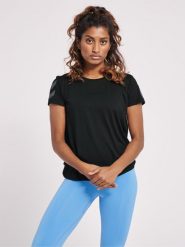 Koszulka damska Hummel MT Taylor. Czarne t-shirty damskie HUMMEL, xs, bez wzorów, z dżerseju, bez kołnierzyka. Za 219.50 zł.