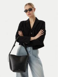 Calvin Klein Torebka Foil Logo Medium LV04F3736G Czarny. Czarne torebki klasyczne damskie CALVIN KLEIN, bez wzorów, ze skóry, bez dodatków. Za 529.99 zł.