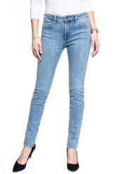 SPODNIE DAMSKIE WRANGLER SLIM STONED W28LJU98J 112128399. Spodnie materiałowe damskie Wrangler, bez wzorów, z jeansu. Za 199.99 zł.