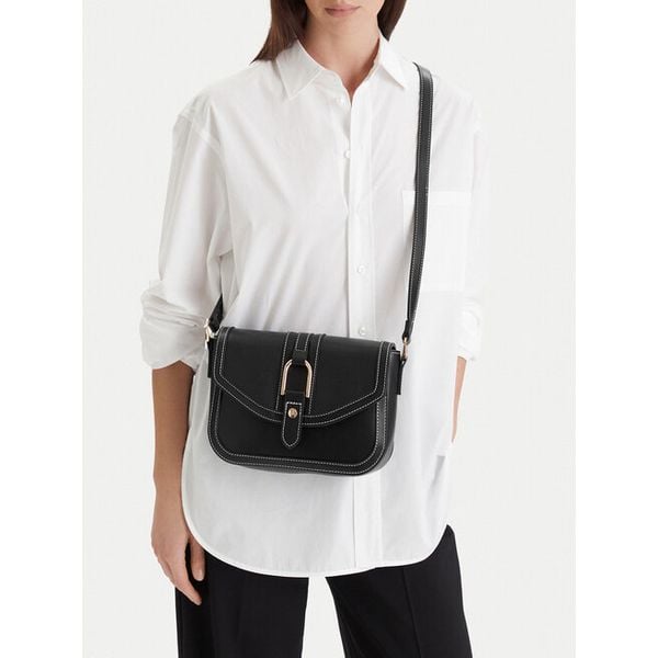 Torebka Beverly Hills Polo Club. Czarne listonoszki damskie Beverly Hills Polo Club, bez wzorów, bez dodatków. Za 186.99 zł.