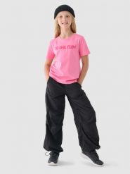 4F T-shirt z nadrukiem dziewczęcy - różowy 122 (6-7 lat). Czerwone koszulki dziewczęce 4f, bez wzorów, z bawełny, bez ramiączek. W wyprzedaży za 19.99 zł.