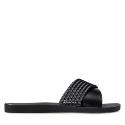 Klapki Ipanema. Czarne klapki damskie Ipanema, bez wzorów, bez obcasa. Za 69.99 zł.