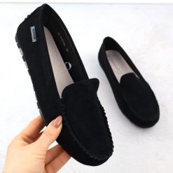 Mokasyny damskie półbuty zamszowe czarne Potocki 09301. Czarne mokasyny damskie POTOCKI, z nubiku. Za 189.99 zł.