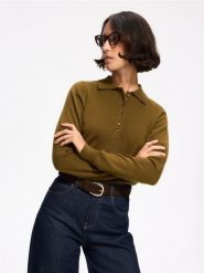 Sweter z dodatkiem wełny - oliwkowy. Zielone swetry klasyczne damskie Reserved, l, z dzianiny, bez kołnierzyka. Za 139.99 zł.