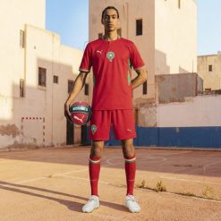 Męskie szorty Maroka PUMA. Brązowe szorty męskie Puma, bez kołnierzyka. Za 199.00 zł.