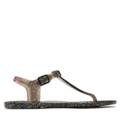 Sandały EA7 Emporio Armani. Czarne sandały damskie EA7 Emporio Armani, bez wzorów, bez obcasa, na płaskiej podeszwie. Za 269.99 zł.