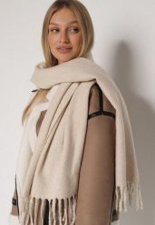 Beżowy Klasyczny Szalik Zdobiony Frędzlami Vetilana. Brązowe szaliki i kominy damskie Born2be, z aplikacjami, z jeansu. Za 44.99 zł.