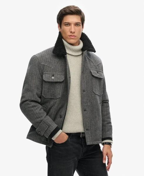 Superdry Kurtka Merchant Wool Chore w kolorze CHARCOAL HERRINGBONE. Szare kurtki męskie Superdry., m, bez wzorów, z materiału, bez kaptura. Za 735.55 zł.
