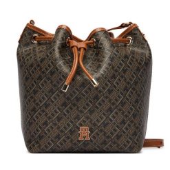 Torebka Tommy Hilfiger. Czarne torebki klasyczne damskie Tommy Hilfiger, bez wzorów, bez dodatków. Za 699.99 zł.