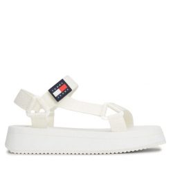 Sandały Tommy Jeans. Sandały damskie Tommy Jeans, bez wzorów, z jeansu, bez obcasa, na płaskiej podeszwie. Za 329.99 zł.