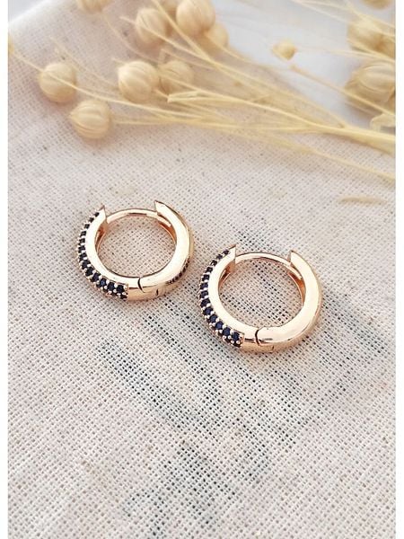 Atelier MIU Pozłacane kolczyki-kreole z cyrkoniami rozmiar: onesize. Niebieskie kolczyki damskie atelier MIU, z cyrkonią, pozłacane. Za 34.95 zł.