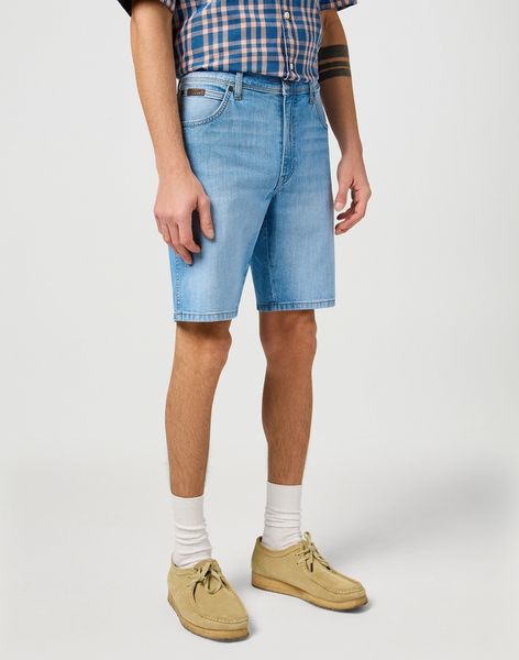 MESKIE SPODENKI WRANGLER TEXAS SHORTS SLATE SHADE 112362508. Szorty męskie Wrangler, bez wzorów. Za 169.99 zł.