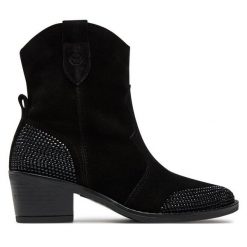 Kowbojki Tamaris. Czarne botki damskie Tamaris, bez obcasa, na słupku, bez zapięcia. Za 499.99 zł.
