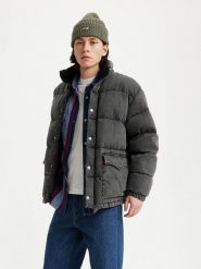 Levi´s Kurtka zimowa w kolorze czarnym rozmiar: XL. Czarne kurtki męskie na zimę, s, bez wzorów, bez kaptura. Za 254.74 zł.