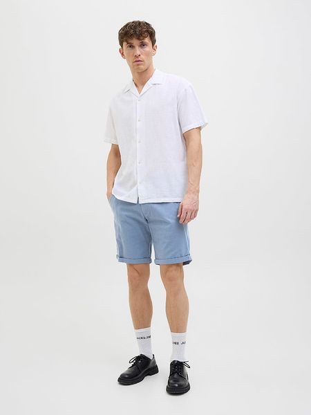 Jack & Jones Szorty w kolorze błękitnym rozmiar: M. Niebieskie szorty męskie Jack & Jones, ze skóry, bez kołnierzyka. Za 105.14 zł.