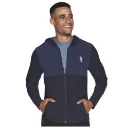 Bluza dresowa sportowa męska Skechers Ultra Go Lite Full Zip Hoodie. Niebieskie bluzy bez kaptura męskie Skechers, bez wzorów, z dresówki, sportowe, bez kołnierzyka, bez ramiączek. Za 229.99 zł.