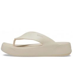 Klapki Crocs Getaway Platform Flip W Damskie. Białe klapki damskie Crocs, bez wzorów, z materiału, bez obcasa, na koturnie. Za 199.99 zł.