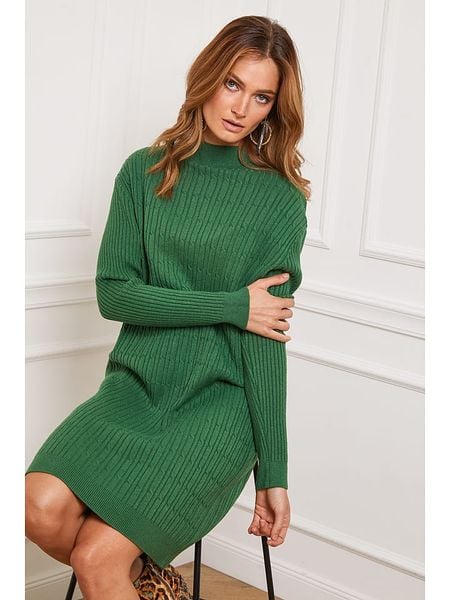 So Cachemire Sukienka dzianinowa "Doumbia" w kolorze zielonym rozmiar: XL. Zielone sukienki damskie So Cachemire, na co dzień, xl, bez wzorów, z dzianiny, bez kołnierzyka, bez ramiączek, midi, proste. Za 209.33 zł.