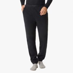 Spodnie Polarowe narciarskie męskie Swedemount Geilo Fleece Pants II. Czarne spodnie materiałowe męskie SWEDEMOUNT, bez wzorów, z polaru. Za 129.99 zł.