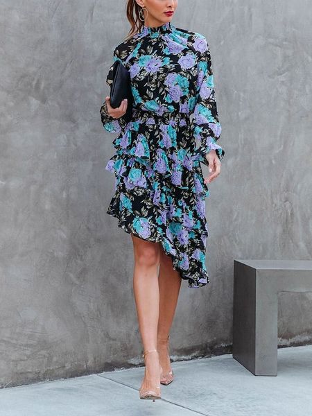 Milan Kiss Sukienka w kolorze czarno-lawendowo-turkusowym rozmiar: S. Czarne sukienki damskie Milan Kiss, s, bez wzorów, z asymetrycznym kołnierzem, bez ramiączek, midi, asymetryczne. Za 130.99 zł.