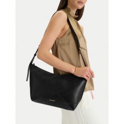 Torebka GINO ROSSI. Czarne torebki klasyczne damskie Gino Rossi, bez wzorów, bez dodatków. Za 199.99 zł.