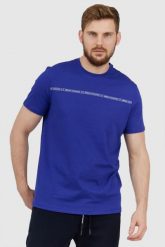 ARMANI EXCHANGE Niebieski t-shirt męski z paskiem z logo. Niebieskie t-shirty męskie Armani Exchange, l, bez wzorów, prążkowane, bez kołnierzyka. W wyprzedaży za 169.99 zł.