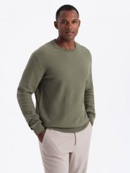 Sweter męski RELAXED FIT z dzianiny o splocie diamentowym – oliwkowy V4 OM-SWSW-0110 - XXL. Zielone swetry męskie Ombre Clothing, l, z aplikacjami, z bawełny, bez kołnierzyka. W wyprzedaży za 69.99 zł.