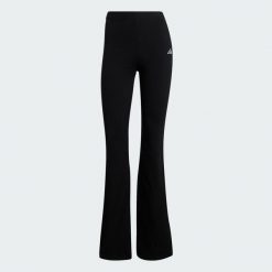 Legginsy Essentials Small Logo Flared. Białe legginsy damskie Adidas, s, bez wzorów. Za 149.00 zł.