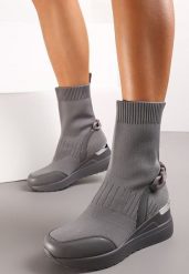 Szare Botki na Koturnie ze Skarpetkową Cholewką Inseta. Szare botki damskie Renee, bez obcasa, na koturnie, bez zapięcia. Za 49.99 zł.