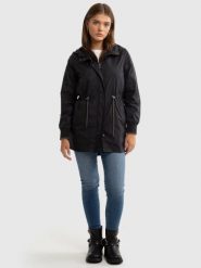 Płaszczyk dziewczęcy typu parka czarny Nuria 906. Czarne koszulki dziewczęce Big Star, m, bez wzorów, bez ramiączek. W wyprzedaży za 99.99 zł.