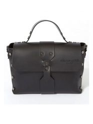 Christian Laurier Skórzana torebka "Paty" w kolorze czarnym - 25 x 18 x 10 cm rozmiar: onesize. Czarne torebki klasyczne damskie Christian Laurier, bez wzorów, z materiału, bez dodatków. Za 330.95 zł.