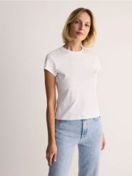 T-shirt z domieszką jedwabiu - biały. Białe t-shirty damskie Reserved, l, bez wzorów, z bawełny, bez kołnierzyka. Za 89.99 zł.