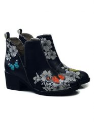 Goby Botki w kolorze czarnym ze wzorem rozmiar: 36. Czarne botki damskie Goby, z materiału, bez obcasa, bez zapięcia. Za 347.99 zł.