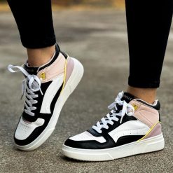 Białe sportowe buty damskie Vinceza 8786 Wt/bk. Białe buty sportowe na co dzień damskie VINCEZA, bez wzorów, ze skóry. Za 179.00 zł.