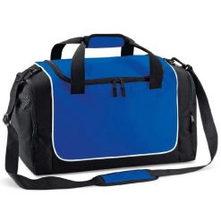 Torba sportowa Quadra Teamwear Locker. Czarne torby męskie na ramię QUADRA, bez wzorów, z gumy, na ramię. Za 160.50 zł.
