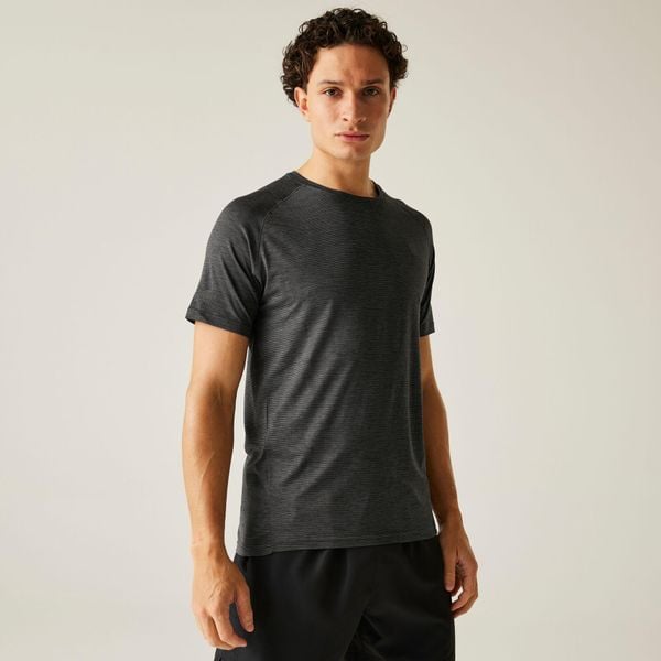 Persist męska sportowa koszulka. Czarne t-shirty sportowe męskie Dare 2b, m, bez ramiączek, trekkingowe. W wyprzedaży za 116.50 zł.