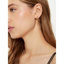 Kolczyki BOSS. Żółte kolczyki damskie Boss, złote. Za 309.99 zł.