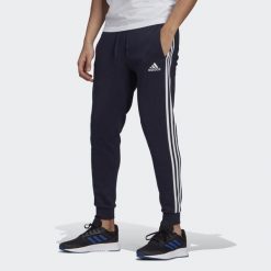 Essentials Fleece Fitted 3-Stripes Pants. Białe szorty męskie Adidas, s, do piłki ręcznej. Za 145.00 zł.