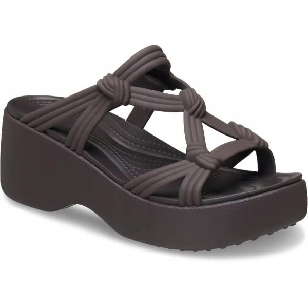 Sandały Dla Dorosłych Crocs Brooklyn Knot Sky Sandal. Brązowe sandały damskie Crocs, bez wzorów, z materiału, bez obcasa, na koturnie. Za 299.99 zł.