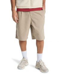 Elastyczne spodenki dla Mężczyzn URBAN CHILL 22" Beżowy. Brązowe szorty męskie Quiksilver, z bawełny, bez kołnierzyka. Za 130.00 zł.