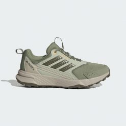 Buty Tracefinder Trail Running. Brązowe obuwie do biegania damskie Adidas. Za 299.00 zł.